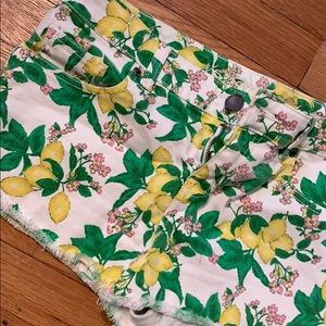 Lemon print short denim shorts